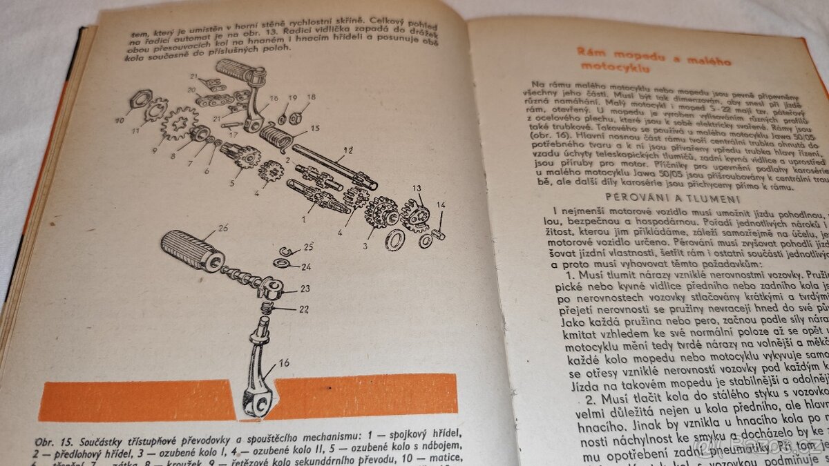 Učebnice řidiče mopedu a malého motocyklu – veteránská kniha - 8