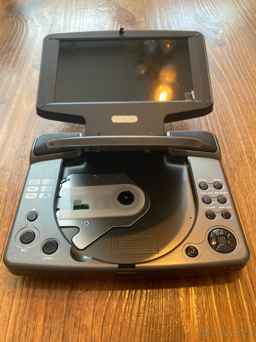 Sencor SPV-7702T 7" DVD+DVB-T+Analog TV přehrávač - 8