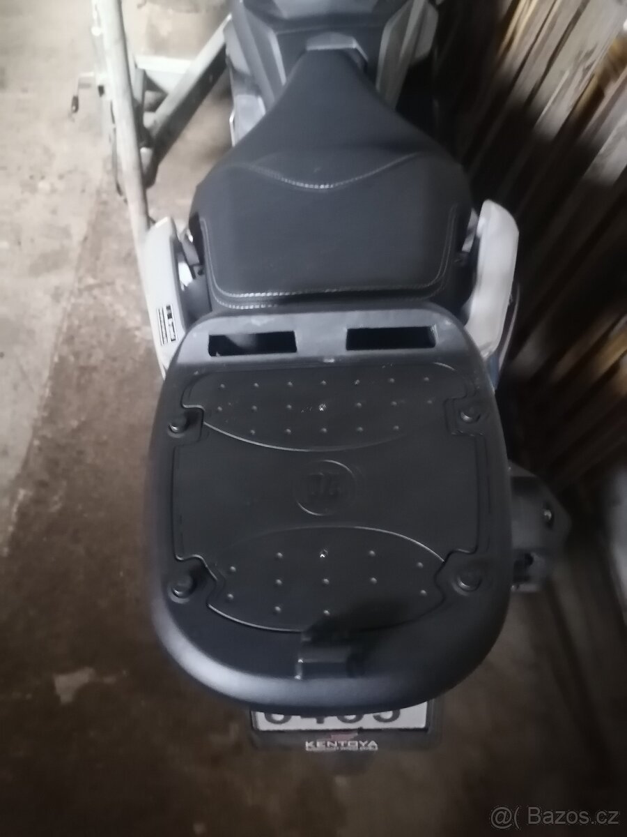 Kufr na skútr. - 8
