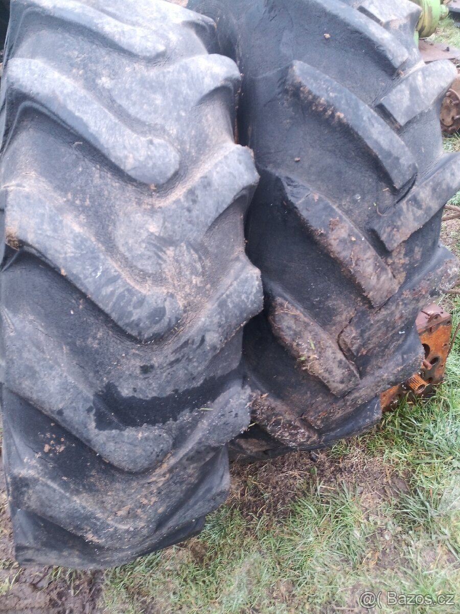 Zetor zadní kola 16,9-30 - 8