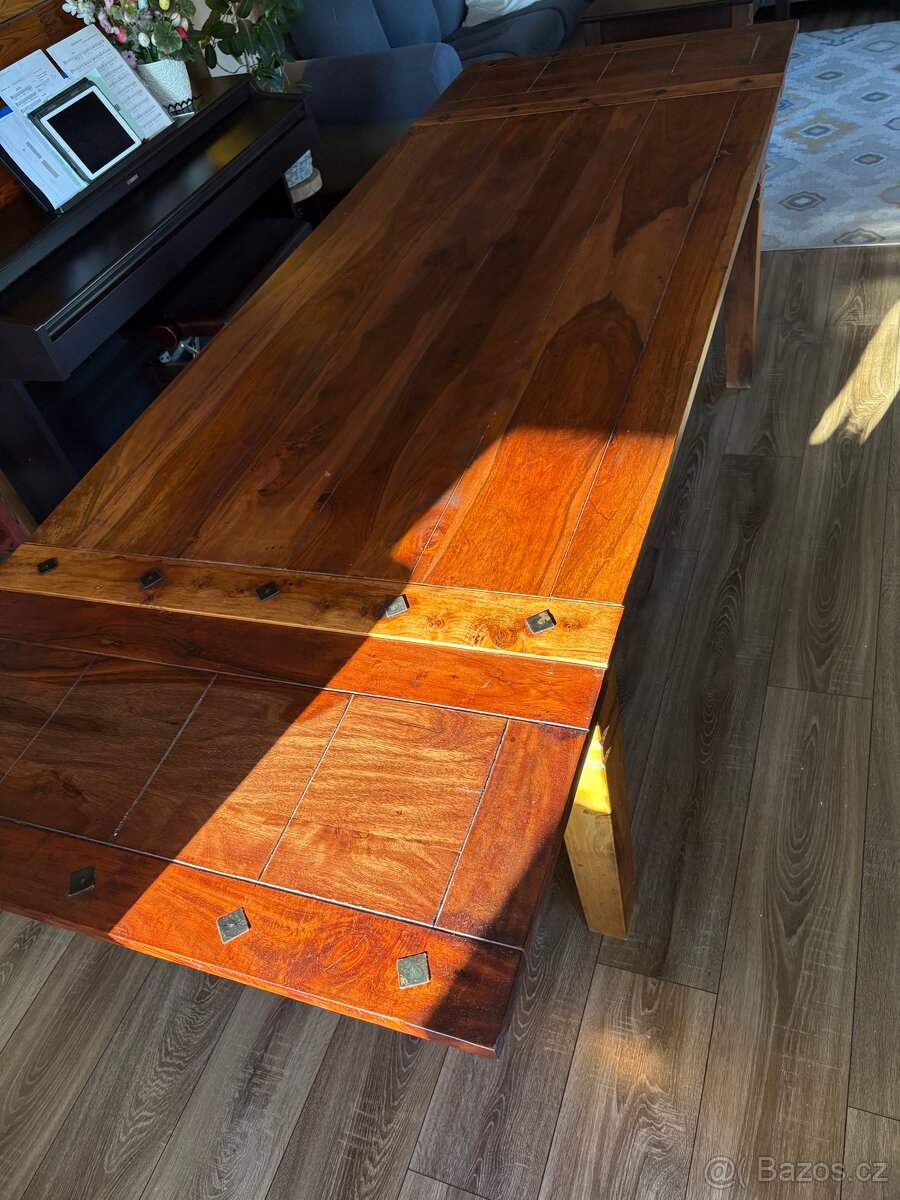 Jídelní stůl - 8