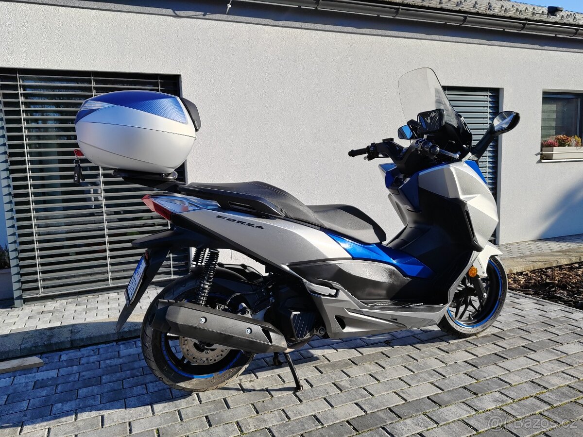 Honda Forza 125 - 8