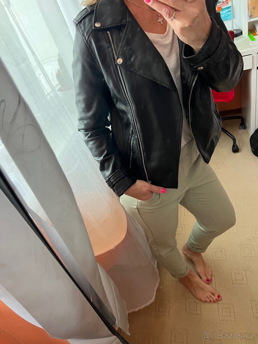 GUESS DÁMSKÝ KŘIVÁK BUNDA VEL.M - 8