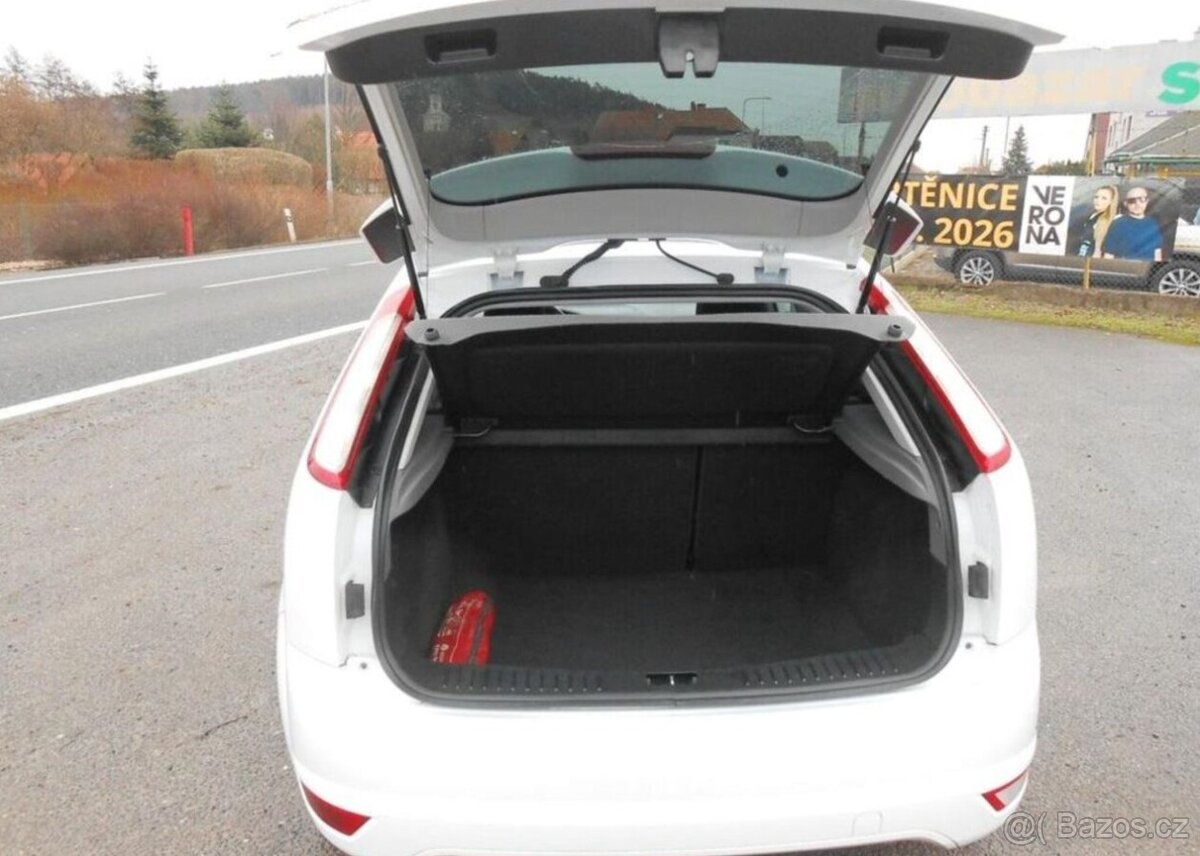 Ford Focus 1,6 74 kW KLIMA Serviska benzín - 8