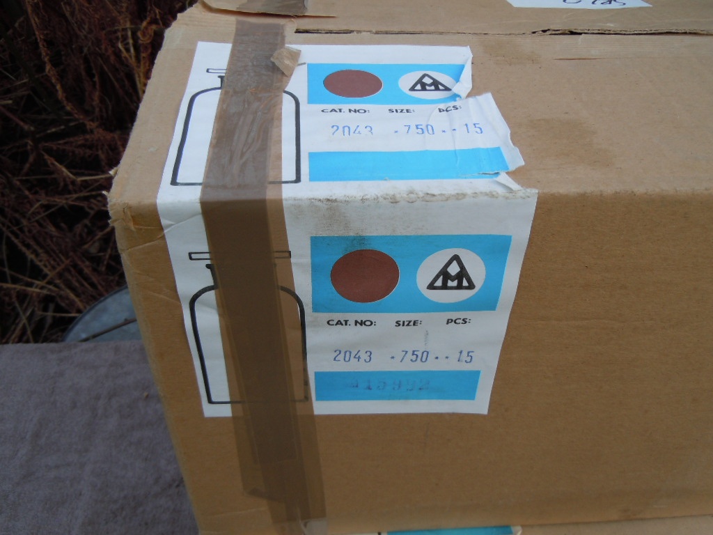 LÁHVE S BROUŠENÝMI UZÁVĚRY - 8