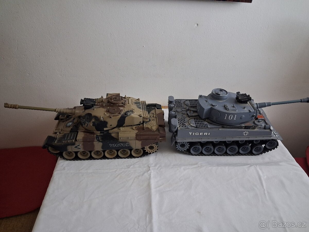 MODELY TANKY - 8