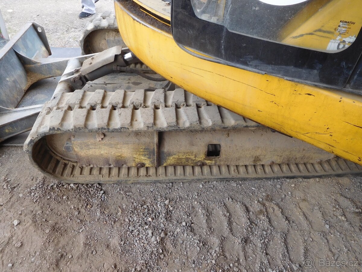 Pásový bagr Komatsu 3,6 tuny - 8
