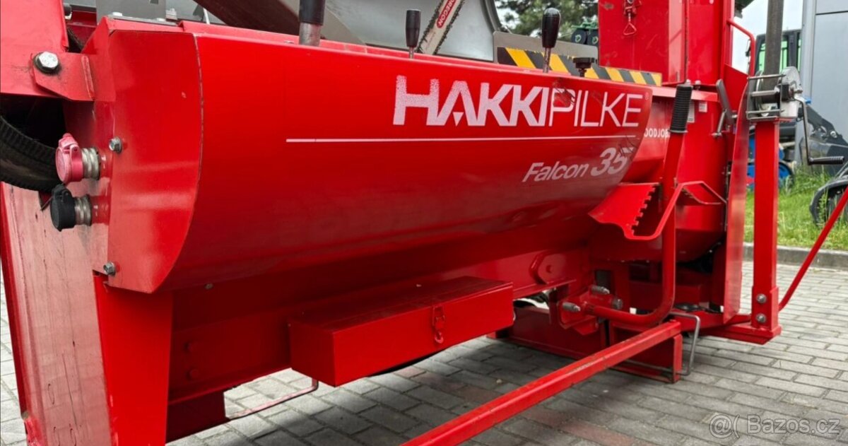Štípací automat HakkiPilke Falcon 35 - 8