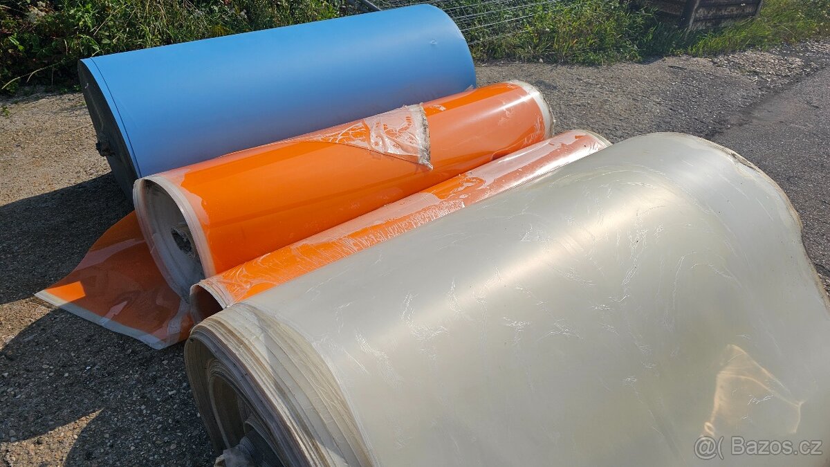 Folie modrá - nová nepoužitá - pevná odolná - 8