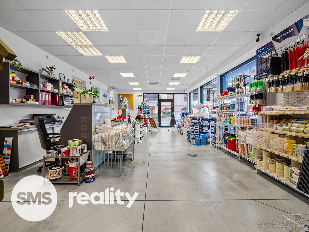 Pronájem moderní komerční budovy, 300 m2, Hranice - 8