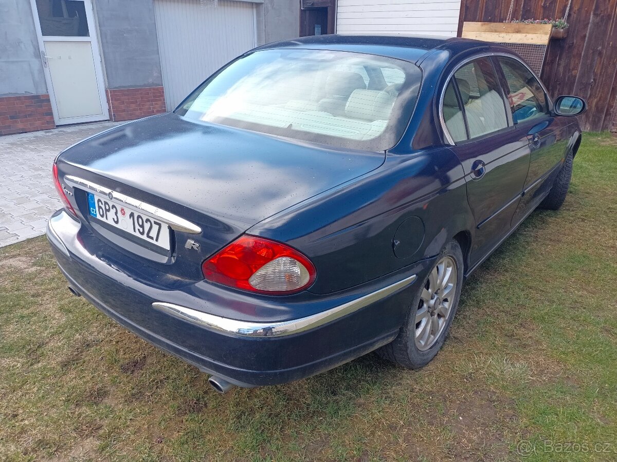 Jaguar X-Type, 2.5V6, benzín - 8