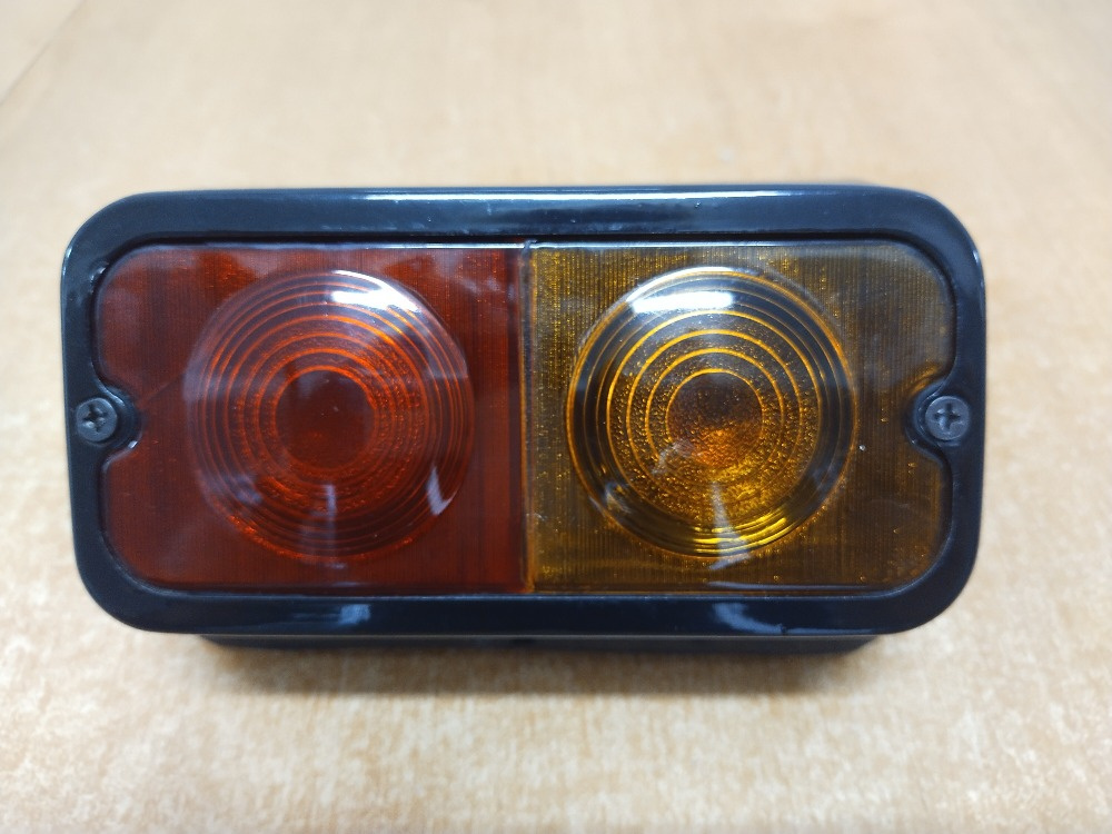 Zadní kovová světla na Zetor 3011, 4011 - 8