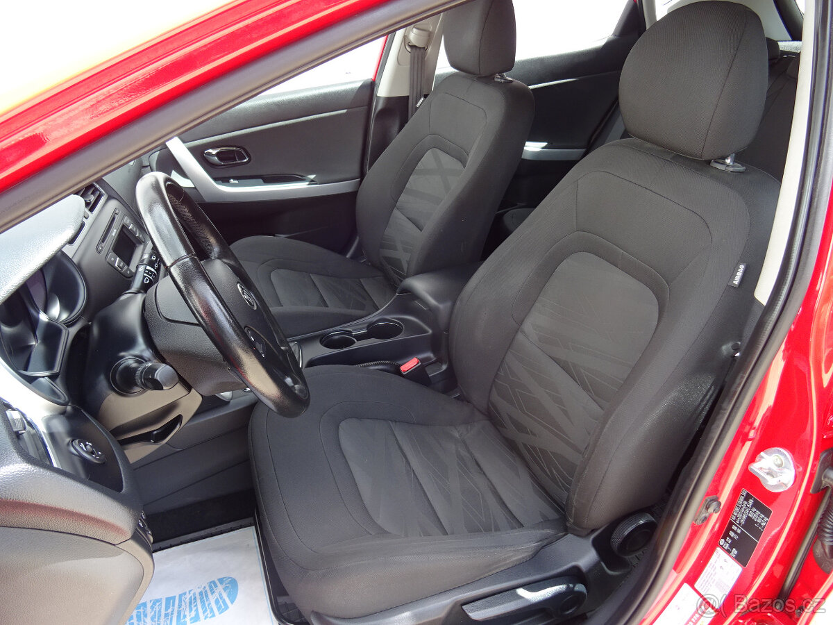 Kia Ceed 1.6GDi,99kW,1majČR,S.kniha,64tkm,ESP,klima - 8