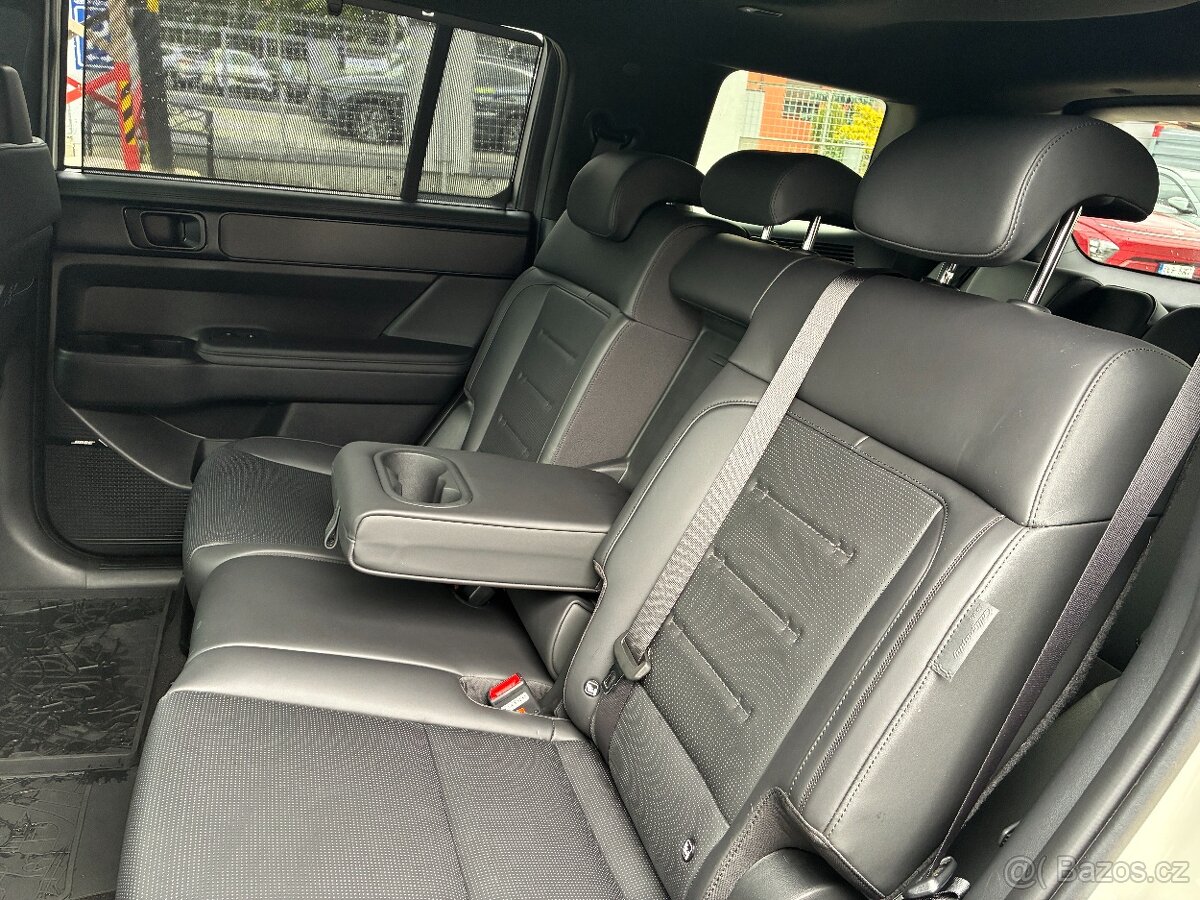 Hyundai Santa Fe 1.6 158kW HYBRID 4x4 AT DPH 7MÍST TAŽNÉ - 8