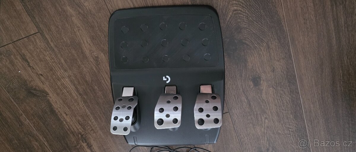 Logitech G923 Driving Force pro PC/PS5/PS4 - 8