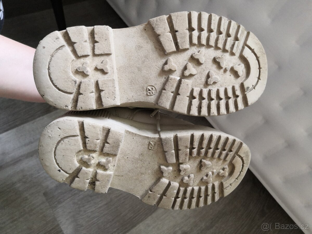 Různé boty - 8