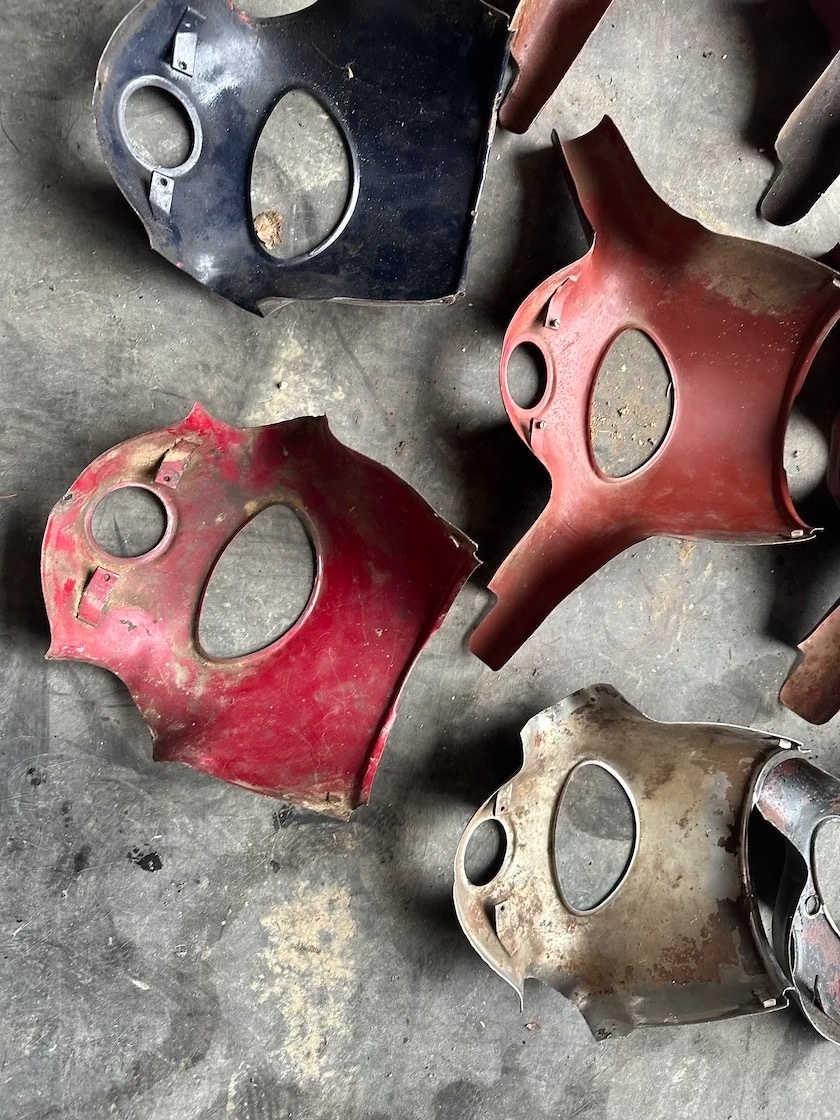 Predám horní maska JAWA 250 350 panelka, kus - 8