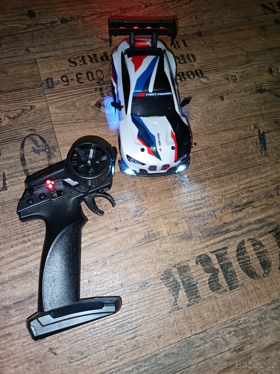 Prodám nové RC drift auto BMW 1:24 - 8