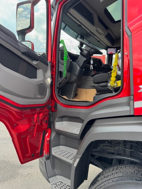 Prodám, nový DAF XFc 530ps FAD 8x4 S3 VS mont, sklápěčka - 8