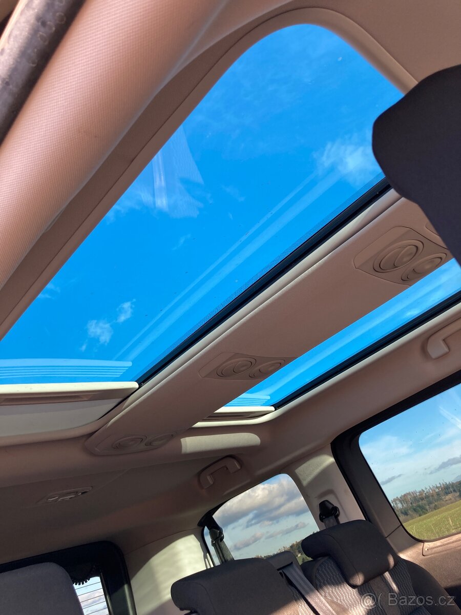 Peugeot Traveller, 2.0 BHDi Klima,Panorama,Tažné - 8
