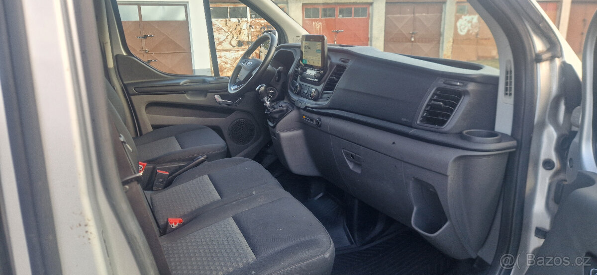 Ford Custom L2, 6 míst - 8