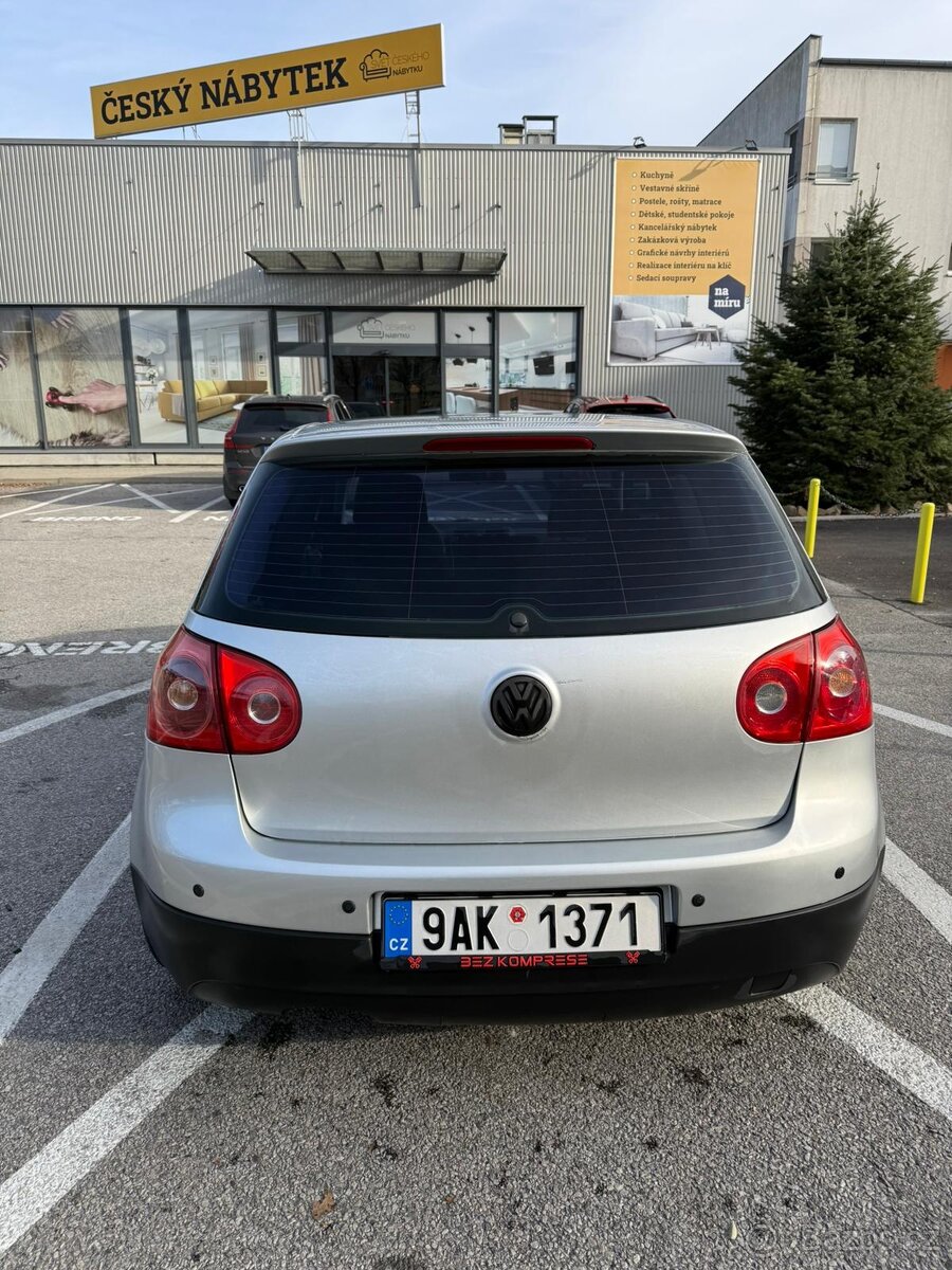 VW GOLF V 1.4 16V - 8