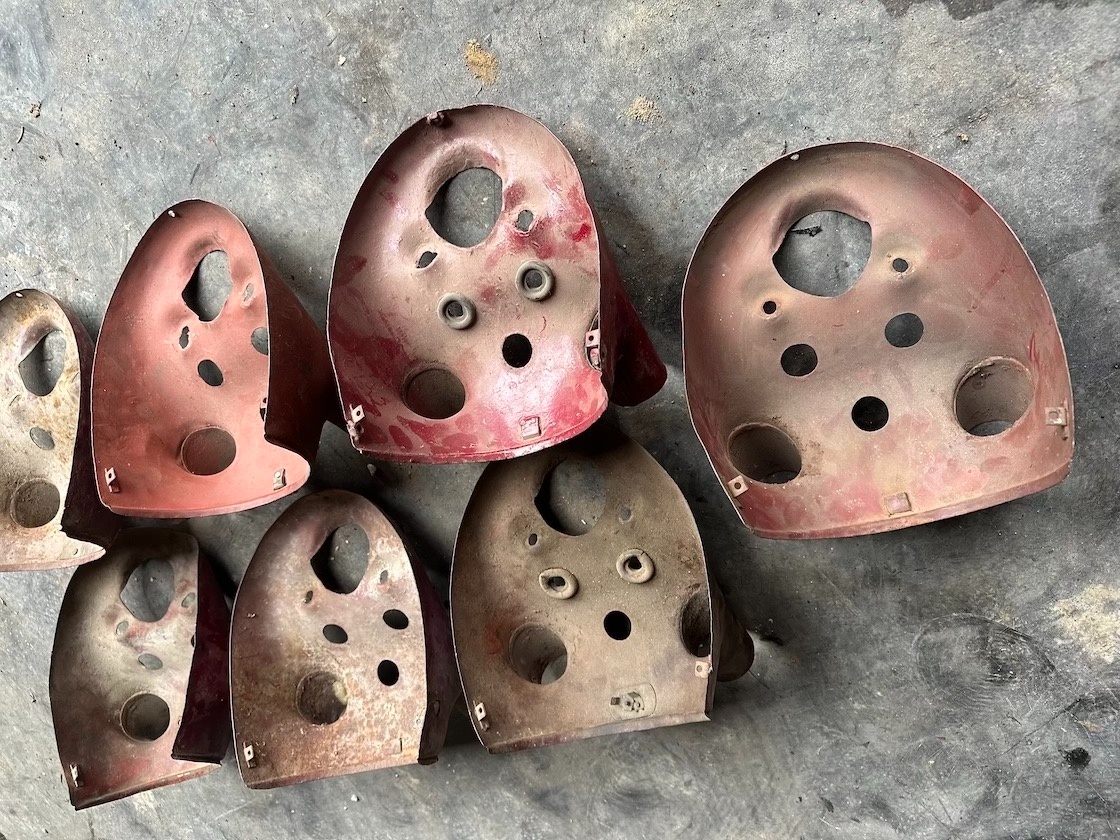 Predám spodní maska JAWA ČZ 125 175, plechová na šróbiky - 8