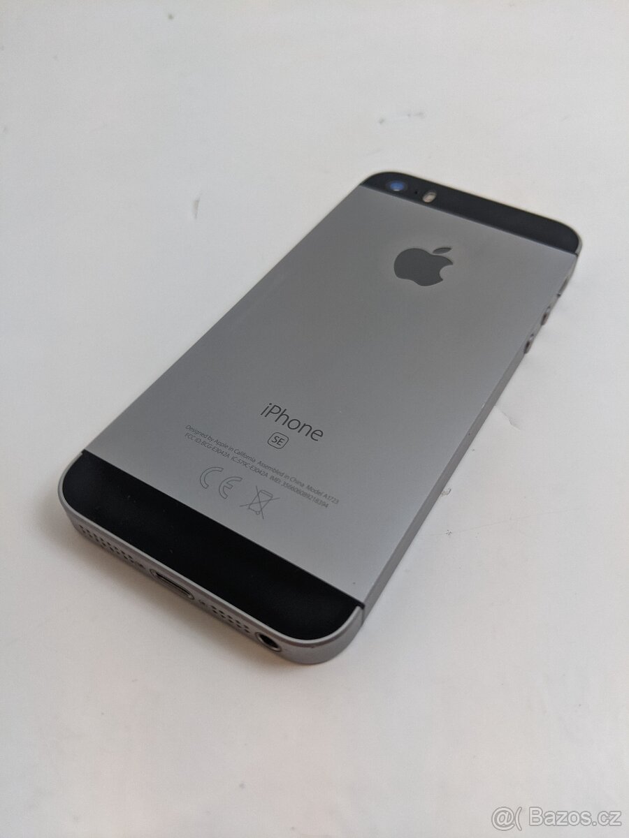 iPhone SE(2016) 128gb black. Záruka 6 měsíců - 8