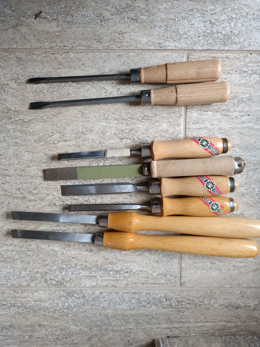 Nová sada dlátek a šroubováků ve dřevě - 8