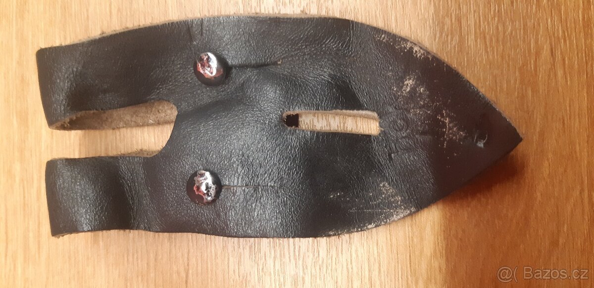 Spoustu starožitností i z války na prodej - 8