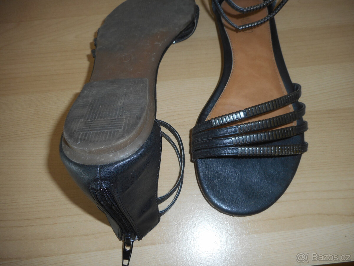 Černé sandály - 8