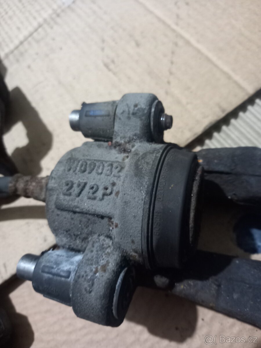 BMW F 31 ZADNÍ BRZDY - 8