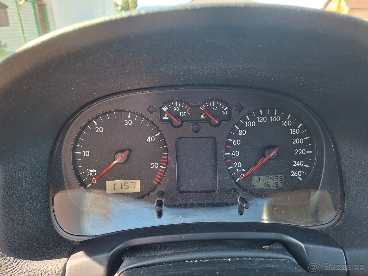 VW Golf 4 1.9 TDI - 74 kw - 8