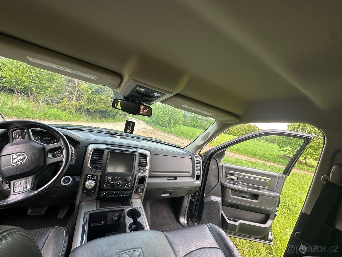Dodge RAM 1500 Sport 5.7 HEMI 4x4 - 8