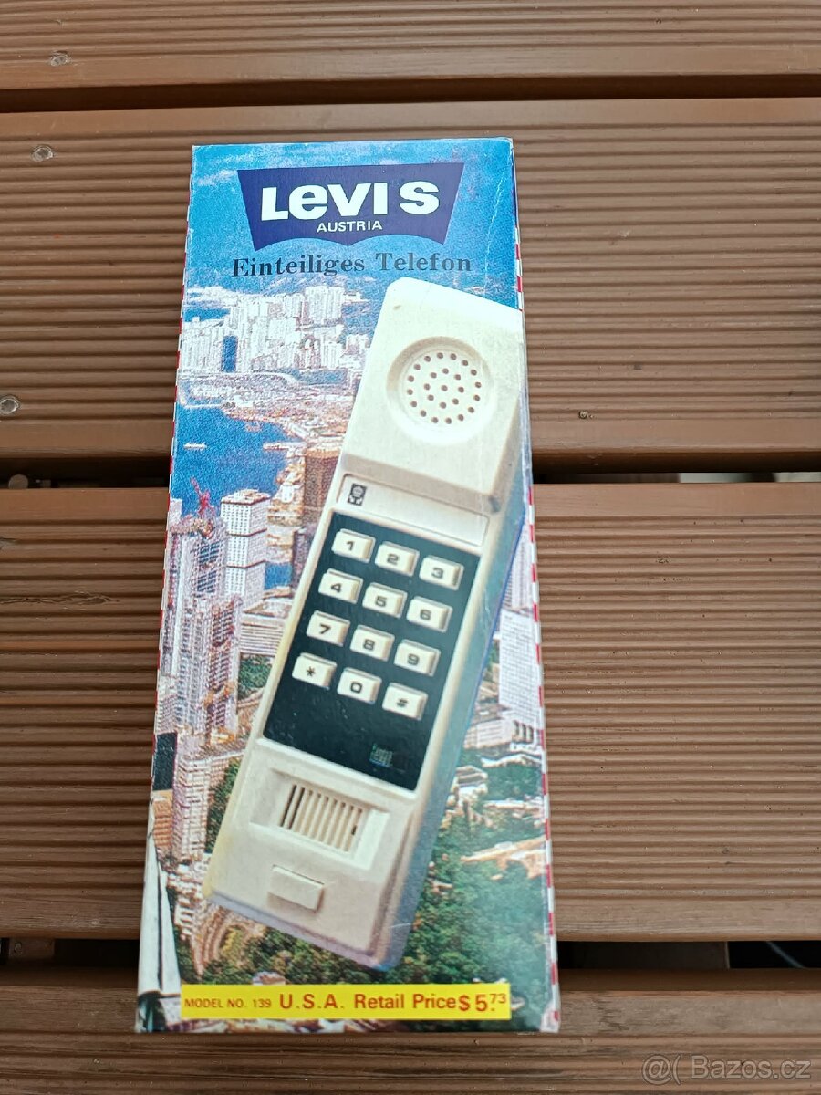 Dva telefony Levis - 8