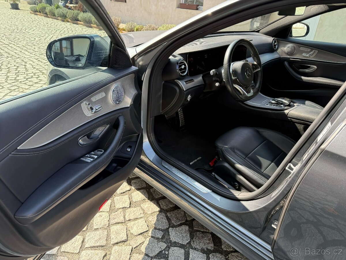 Mercedes-Benz E 220d AMG Line - 8