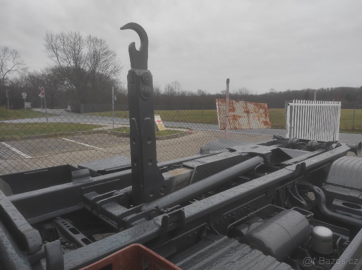 MERCEDES ATEGO r.v.2006 Kontejner - 8