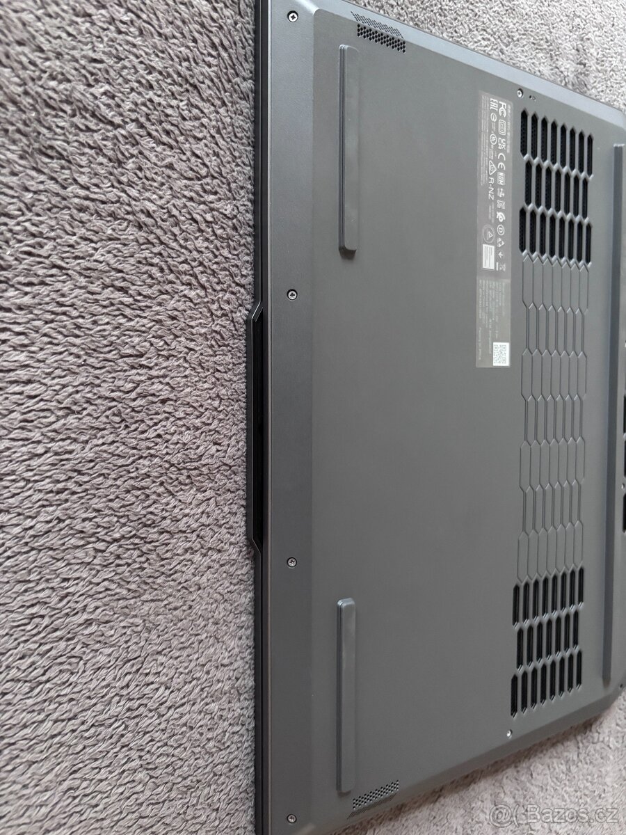 Lenovo LOQ 15 — herní/pracovní notebook - 8