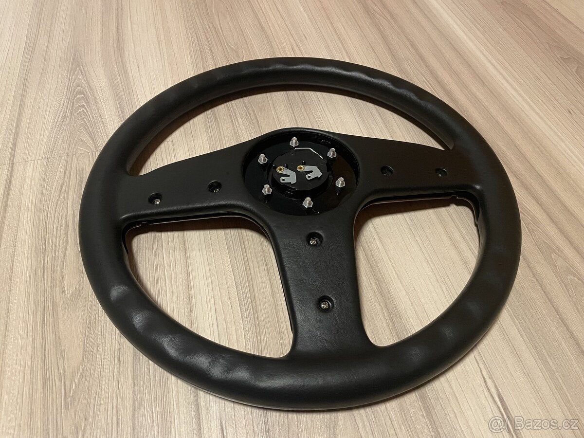 Volant s logem BBS - 8