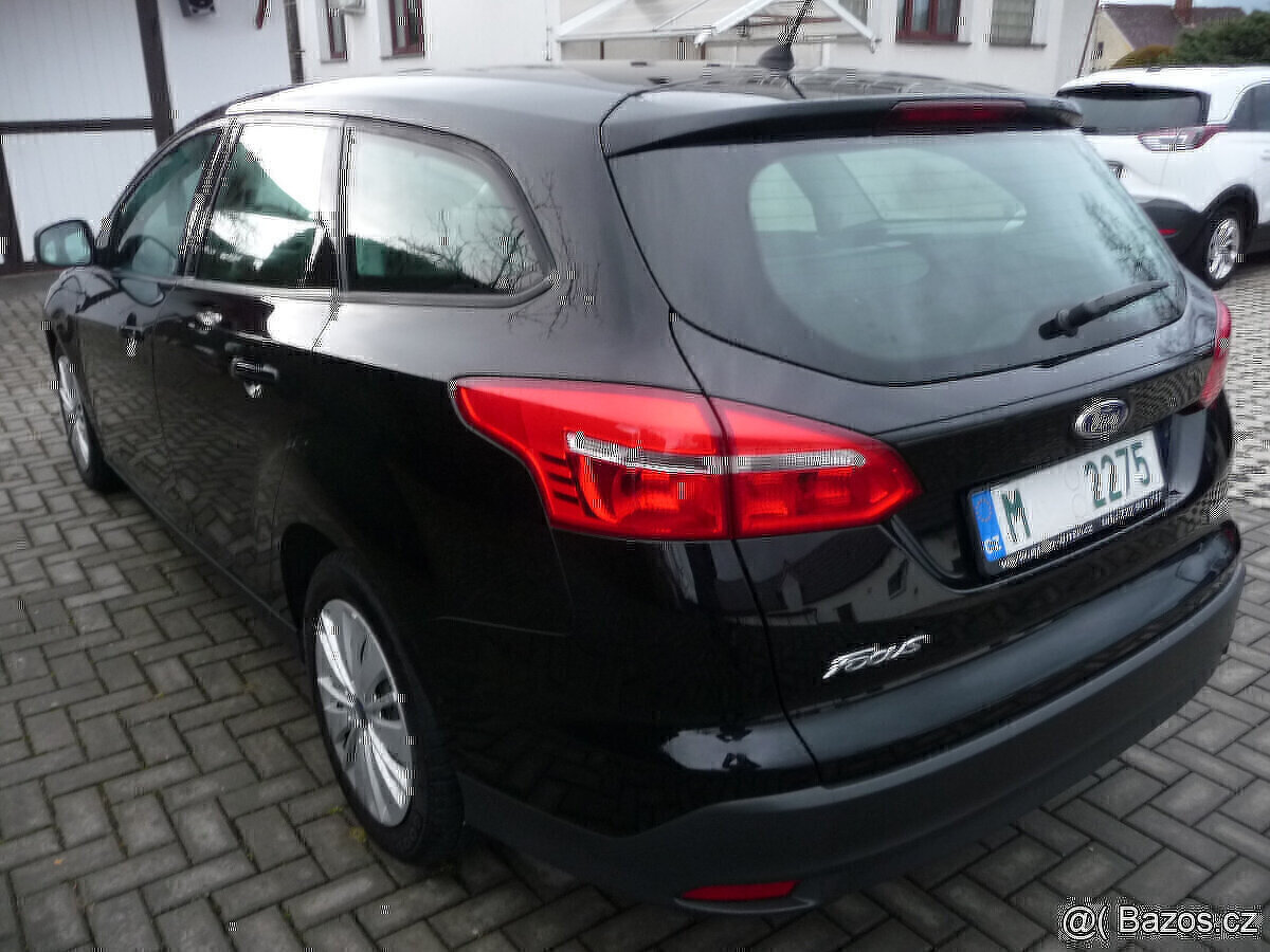 Ford Focus 1.0i 92kw Titanium po prvním majiteli - 8