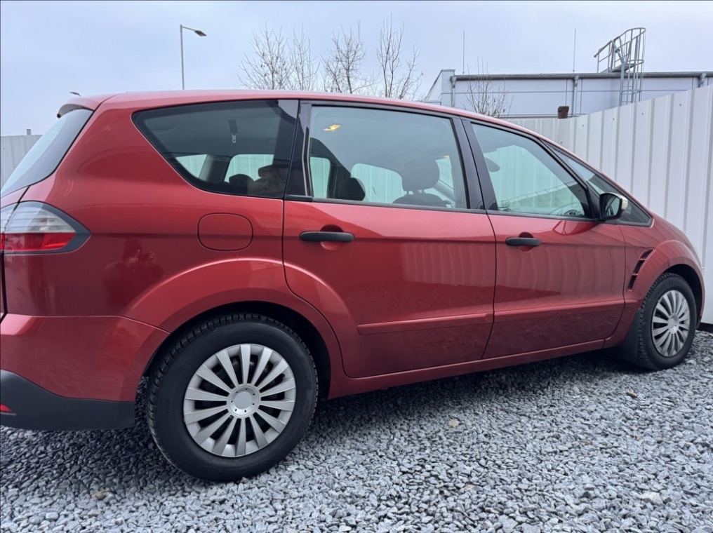 Prodáme Ford S-MAX 2,0 TDCi,96kW,7míst,tažné - 8