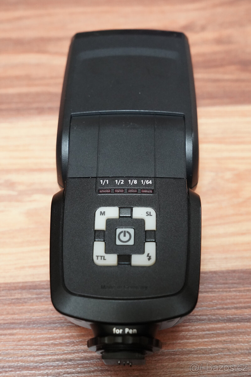 Prodám objektivy a blesk pro Pentax - 8