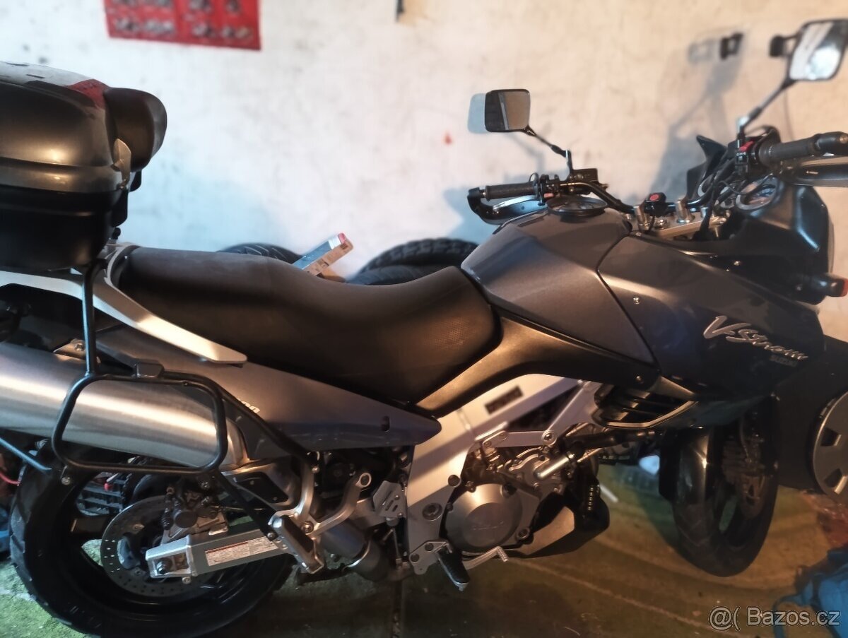 Suzuki DL1000 V-Strom - 8