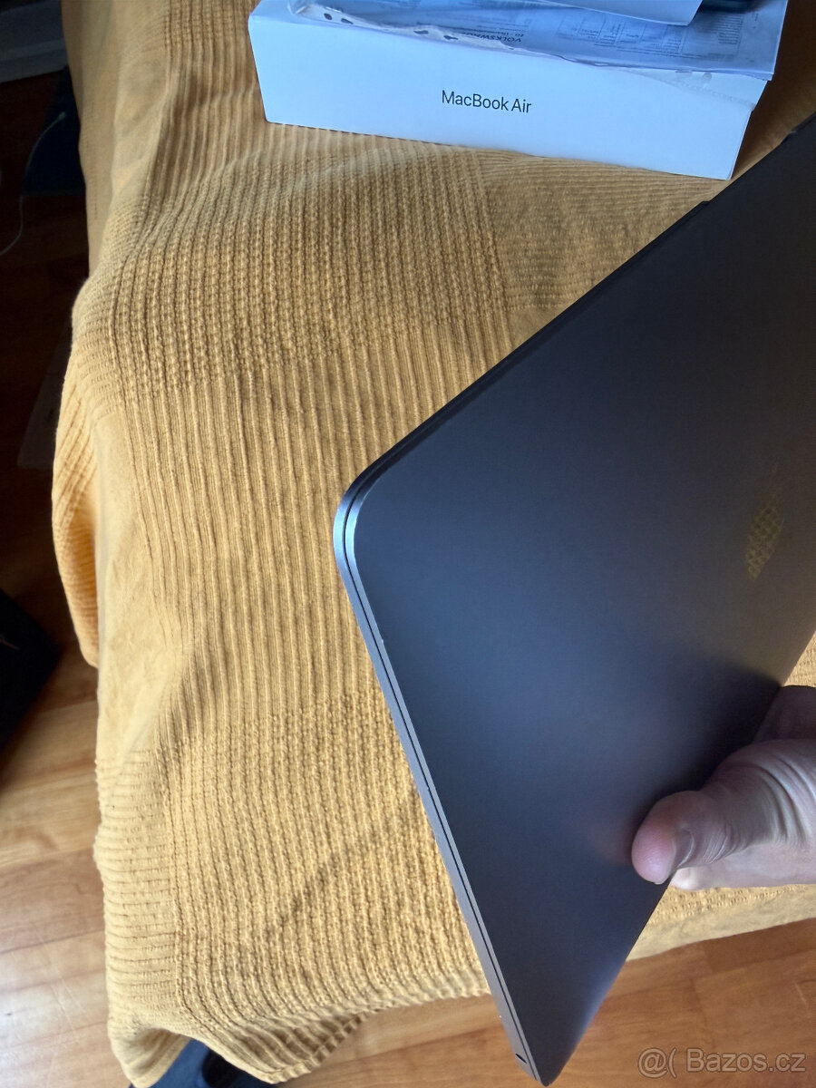 Macbook Air, M1, 512GB, česká klávesnice - 8