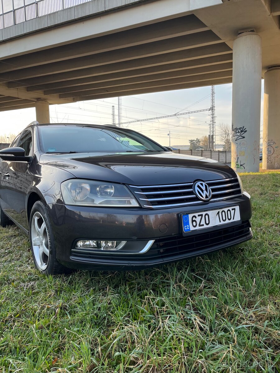 Volkswagen Passat 1.6tdi - 8