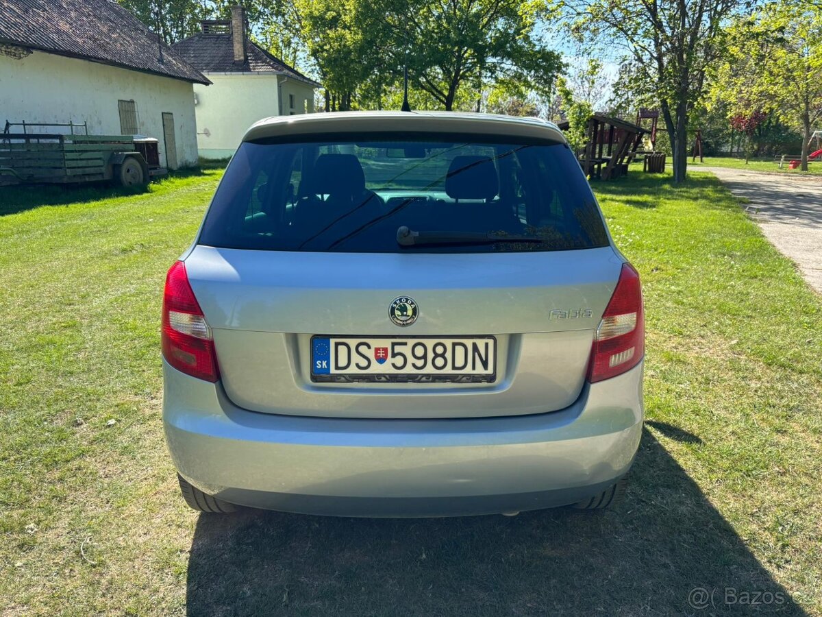 Škoda Fabia 1.2 TSI Active - 8