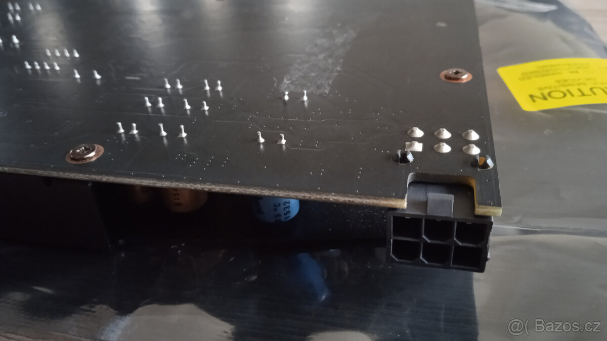 ASUS Strix Soar – 100% stav, plně funkční i na Windows 11 - 8