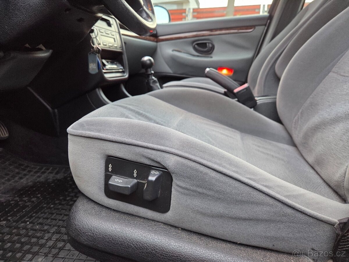 Peugeot 406 2.2 HDI 98 kW - 8