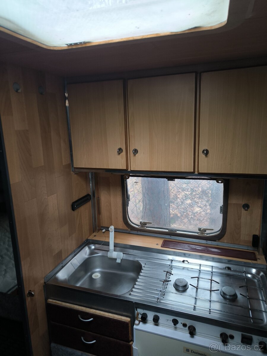 Karavan Wilk 502 - 8