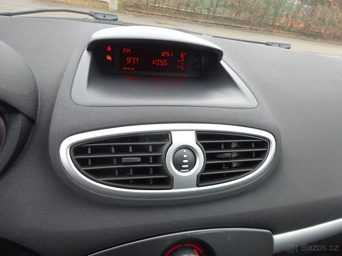 Renault Clio 1.2i r.v.2012 (55 kw) 1.Majitel - 8